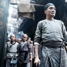 ”父亲李雪健在电影《如果有一天我将会离开你》（下文缩写：《有一天》）的首次公开放映上，对导演李亘表达了自己的认可。