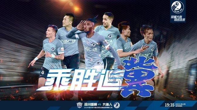 林志玲被Rain摸玉手显娇羞 周韦彤俯身秀乳沟 2014-12-10 12月9日晚，林志玲 、Rain、翁虹、蔡卓妍等明星到场出席2014小资风尚盛典。