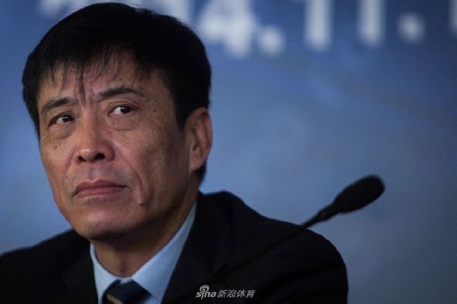 大方认爱卡哥：是的，我们订婚了 锦绣开年！