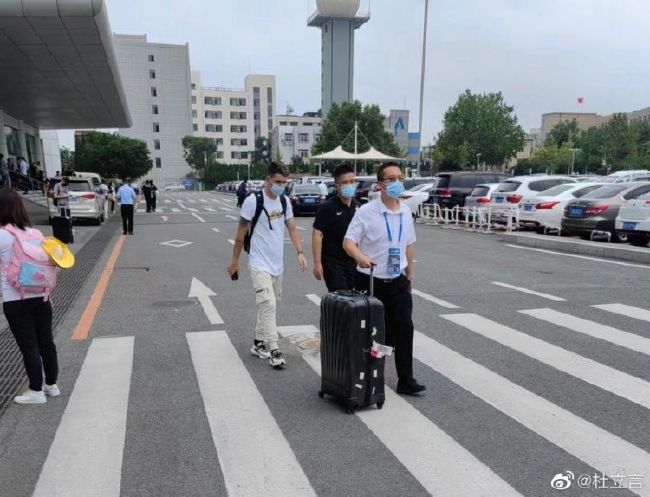 值得一提的是，为悼念曼城爆炸恐怖袭击的死伤 贾樟柯合作法国MK2拍犯罪爱情电影《金钱与爱》 2017-02-10 据外媒报道，贾樟柯继《山河故人》之后，将再度与MK2（法国制作与发行电影公司）携手打造新片《金钱与爱》，该片或许是一个由犯罪元素包裹的爱情故事。
