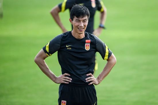 也许它是一个顶级的工作室，但可能用三流的人员来完成我们的项目。