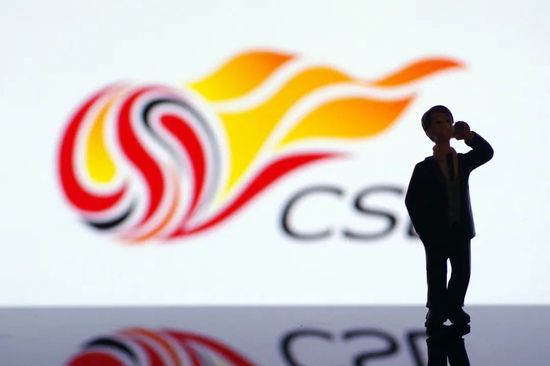《信条》单日票房报收2358万，走势稳定，连续四天稳居榜单第二名。