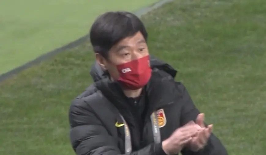 格伦·克洛斯、莎拉·保罗森、泰亚娜·泰勒、金·卡戴珊、妮... 法鲨归来！