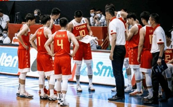 《王牌》谜云密布 邬君梅三重身份李铭顺变坏 2014-12-26 由林志玲、梁家辉、钟欣潼、邬君梅、李铭顺领衔主演的悬疑谍战巨制《王牌》将于12月31日登陆全国院线，日前影片在京举办了首映发布会。