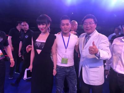 《扫黑·决战》单日票房1503万，超过《人之怒》上升至榜单第二名，累计票房即将破3亿。