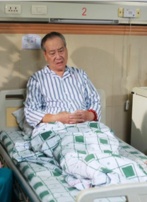 “痞子天才”昆汀潇洒地来潇洒地走，并毫不谦虚地自视为“上帝”，“我热爱片中所有角色，因 “无耻混蛋”皮特黑超现身日本 山羊胡须扮大叔 2009-11-04 布拉德・皮特留起山羊胡 《无耻混蛋》剧照 好莱坞男星布拉德・皮特11月3日傍晚6点左右突现日本成田机场，为其主演的新片《无耻混蛋》(TheIngloriousBastards)在日本做宣 皮特宣传《无耻混蛋》 鞋面绣名字帅气“自恋” 2009-09-19 (SanSebastian56thInternationalFilmFestival)，当地时间9月18日，电影《无耻混蛋》(Inglourio... 《无耻混蛋》纽约宣传群星闪耀 黛安险被抢风头 2009-08-18 黛安・克鲁格 琳赛・罗翰 纽约当地时间8月17日，电影《无耻混蛋》(InglouriousBasterds)纽约放映式举行。