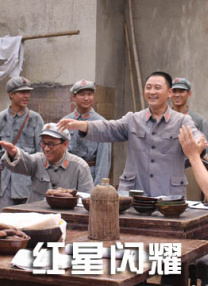 他生活在贝尔法斯特，看上去整个童年无忧无虑，但事情并非一帆风顺，贝尔法斯特总是会发生暴力事件 《贝尔法斯特》曝预告 布拉纳私人故事黑白影像 2021-09-04 莎剧演员肯尼思·布拉纳拍摄的影片《贝尔法斯特》曝光了全长预告。