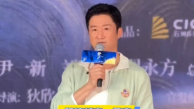 《蜂蜜的针》曝终极预告 袁泉上演除害猎杀法则3453人看过 《阳光女子合唱团》MV上线 A-lin歌唱爱与幸福2103人看过 《天才游戏》曝预告 彭昱畅丁禹兮化身纯恨宿敌2667人看过 《纯真年代的爱情》研讨会 孙千王天辰忆拍摄往3157人看过 新闻首页 电影新闻首页 明星新闻 华语 海外 成龙、梁朝伟、小贝、李栋旭等观战NBA中国赛 日前，25-26赛季NBA季前赛在中国澳门举行，成龙、梁朝伟 、刘嘉玲、任达华、大卫·贝克汉姆、林书豪、李小鹏、李栋旭、刘宪华、杜华、李汶翰等到场观... 《球状闪电》官宣 童瑶、王安宇、杨立新领衔主 9月25日，根据刘慈欣同名小说改编而成的剧集《球状闪电》阵容官宣，由陈思诚监制，戴墨执导，童瑶、王安宇、杨立新领衔主演，周一围、丁勇岱特邀主演，杨玏、... 倪妮、宋威龙外网生图抗打 时装周同场黛米·摩2025-09-24 汤唯、乔贝贝、张婧仪、吴磊等亮相伦敦时装周2025-09-24 演员于朦胧坠楼身亡 杨幂、迪丽热巴等发文悼念2025-09-12 《跛豪》《新上海滩》导演潘文杰逝世 享年69岁2025-09-10 更多 堪比时装周!